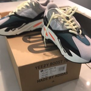 Adidas Yeezy Waverunner